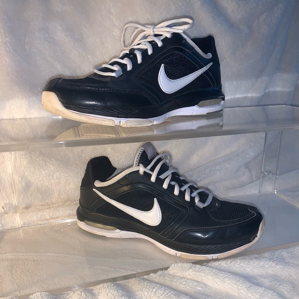 NIKE air strong training shoes
